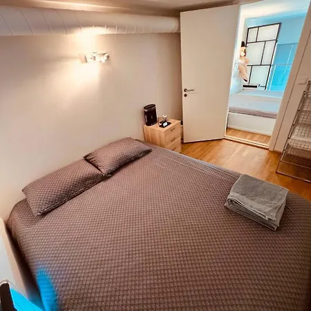 Accommodatie bij particulieren Privet In Shared Apartment,